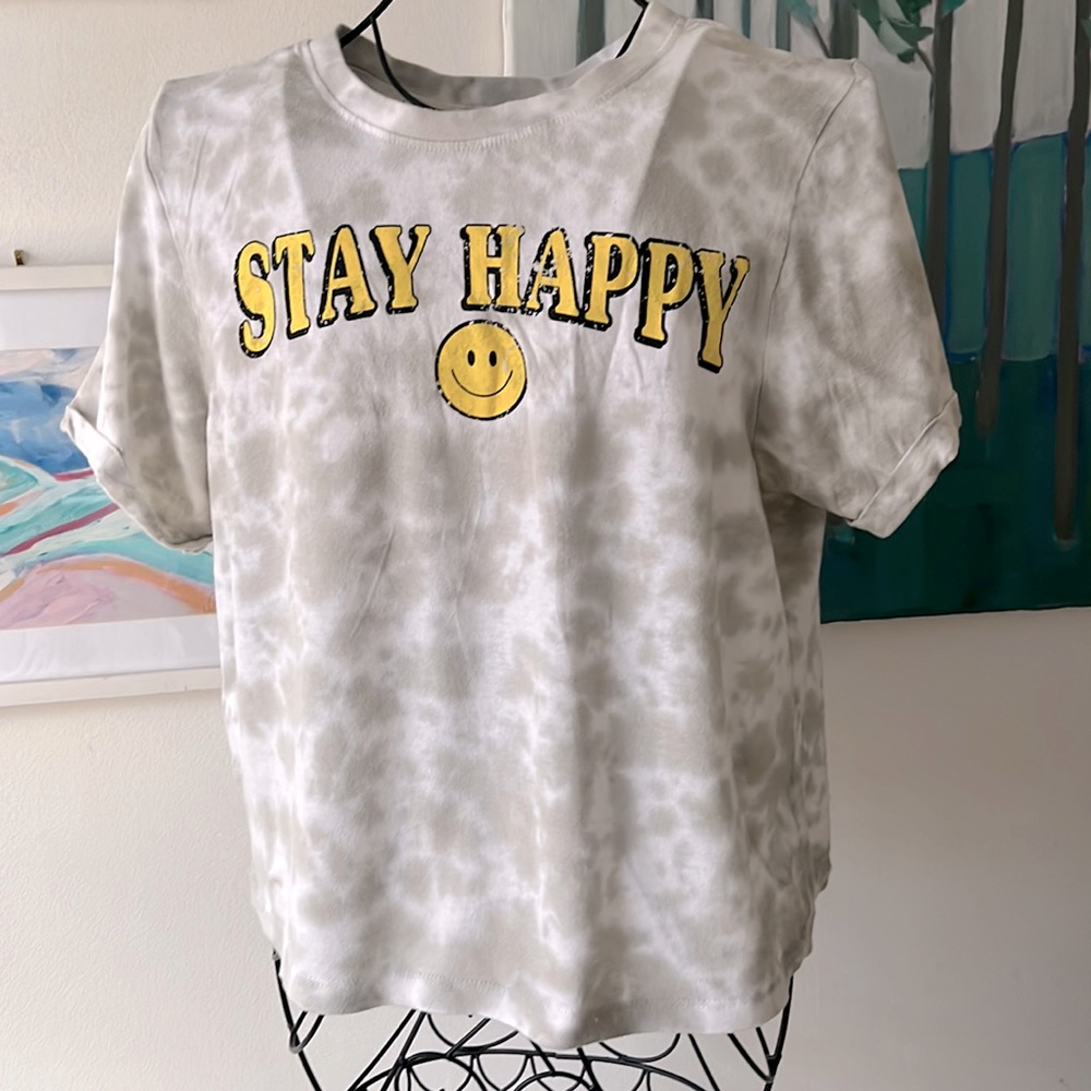 Stay Happy tee. Tie dyed vintage look. See pics of hem below. Size M.